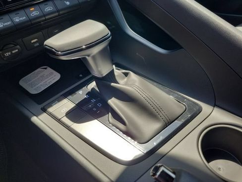New 2026 Hyundai Elantra SEL Sport FWD image 17