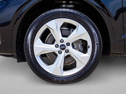 Certified 2023 Audi Q5 2.0T Premium Plus w/ Premium Plus Package AWD/4WD image 9