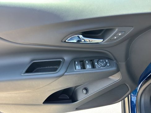 Used 2022 Chevrolet Equinox LT image 10