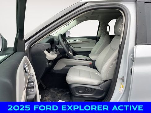 New 2025 Ford Explorer Active w/ Active Comfort Package image 9