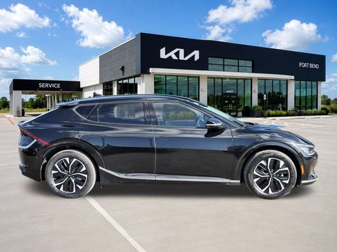 Certified 2023 Kia EV6 Wind RWD image 4