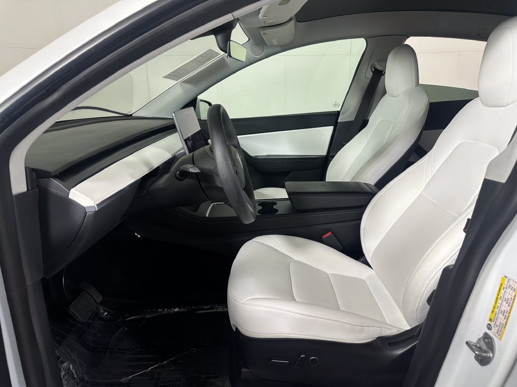 Used 2021 Tesla Model Y Long Range AWD/4WD image 17