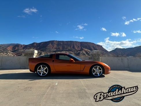 Used 2007 Chevrolet Corvette Coupe w/ Preferred Equipment Group image 3