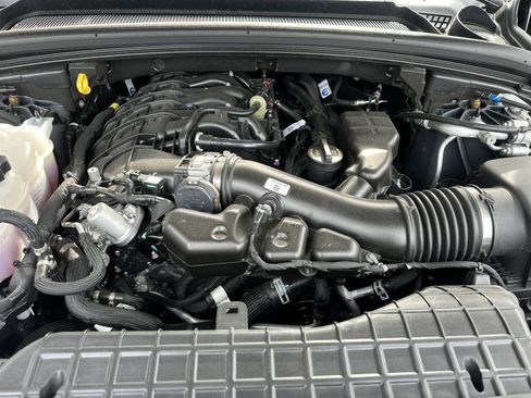 Used 2025 Jeep Grand Cherokee Summit w/ Adv Protech Group IV AWD/4WD image 9