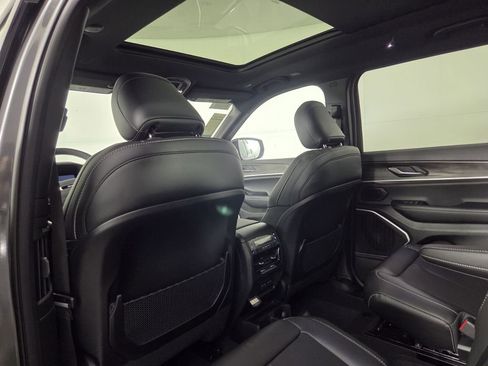 New 2026 Jeep Grand Cherokee L Limited w/ Limited Altitude Package RWD image 19