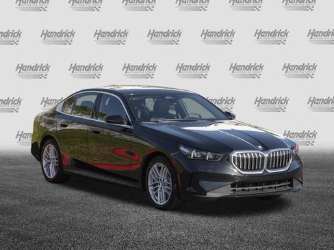 Certified 2025 BMW 530i xDrive w/ Premium Package image 2