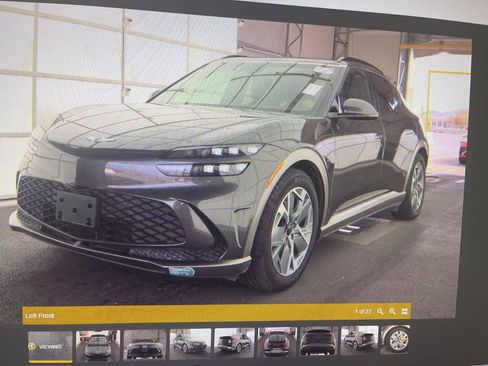Used 2025 Genesis GV60 RWD image 1
