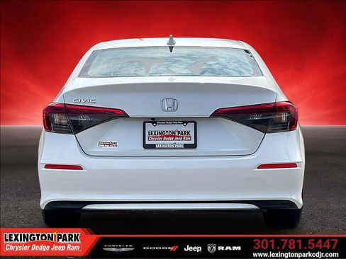 Used 2022 Honda Civic EX image 6