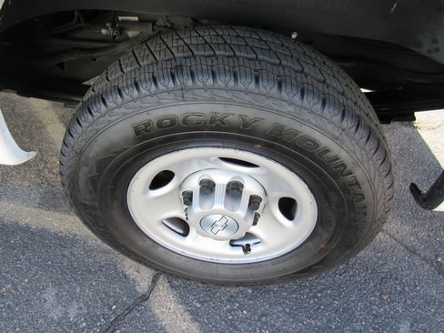 Used 2019 Chevrolet Express 2500 w/ Driver Convenience Package image 17