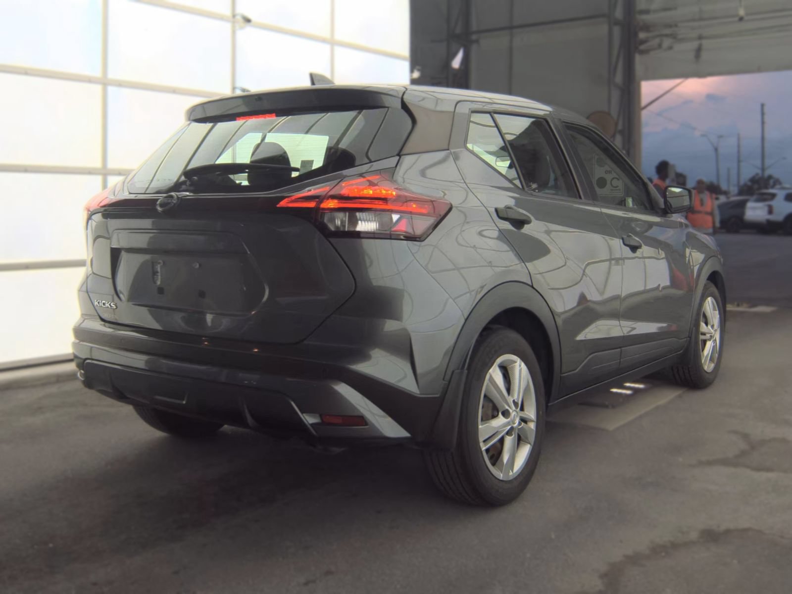 Used 2023 Nissan Kicks S FWD image 3