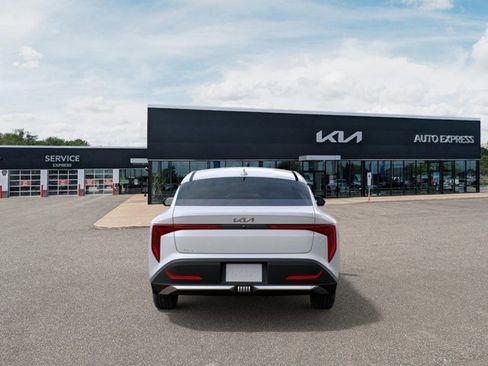 New 2025 Kia K4 EX image 5