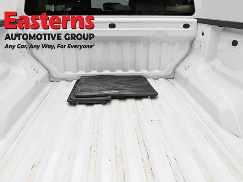 Used 2024 Chevrolet Colorado W/T RWD image 9