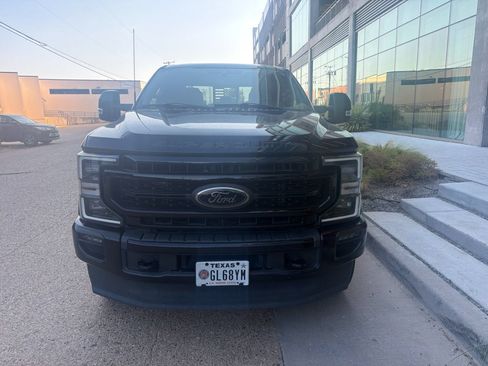 Used 2022 Ford F350 Lariat w/ Black Appearance Package AWD/4WD image 1