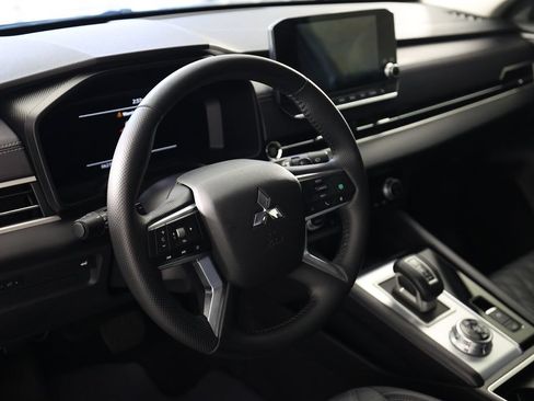 Used 2024 Mitsubishi Outlander SEL AWD/4WD image 18
