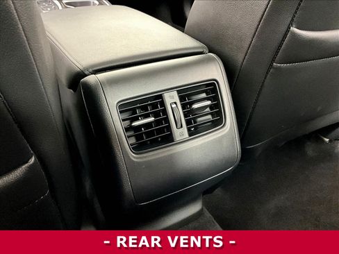 Used 2019 Honda Accord Touring image 10