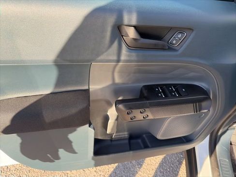 New 2025 Ford Maverick XL w/ Equipment Group 101A image 17