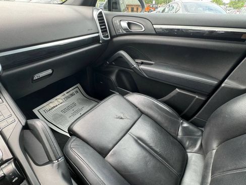 Used 2012 Porsche Cayenne S AWD/4WD image 33