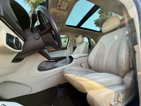 Used 2019 Lincoln MKC Select w/ Select Plus Package FWD image 30