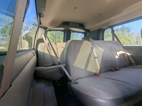 Used 2023 Chevrolet Express 3500 LS image 23