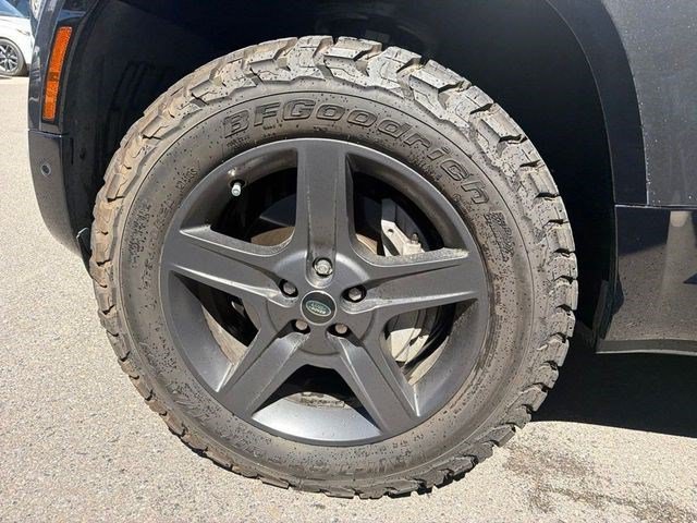 Used 2023 Land Rover Defender 90 X-Dynamic SE AWD/4WD image 15