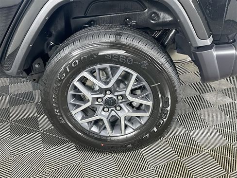 New 2025 Jeep Wrangler Sahara w/ Technology Group image 17