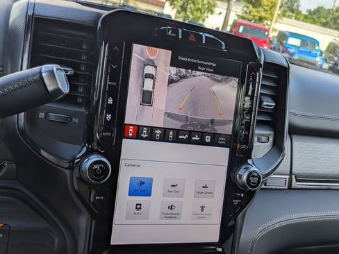 Used 2024 RAM 2500 Limited image 37