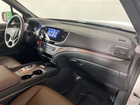 Used 2024 Honda Passport EX-L image 36