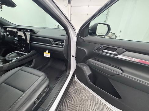 New 2026 GMC Terrain Elevation w/ Elevation Premium Package image 35