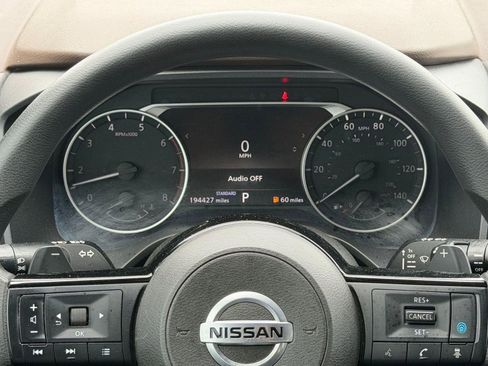 Used 2021 Nissan Rogue SV FWD image 18