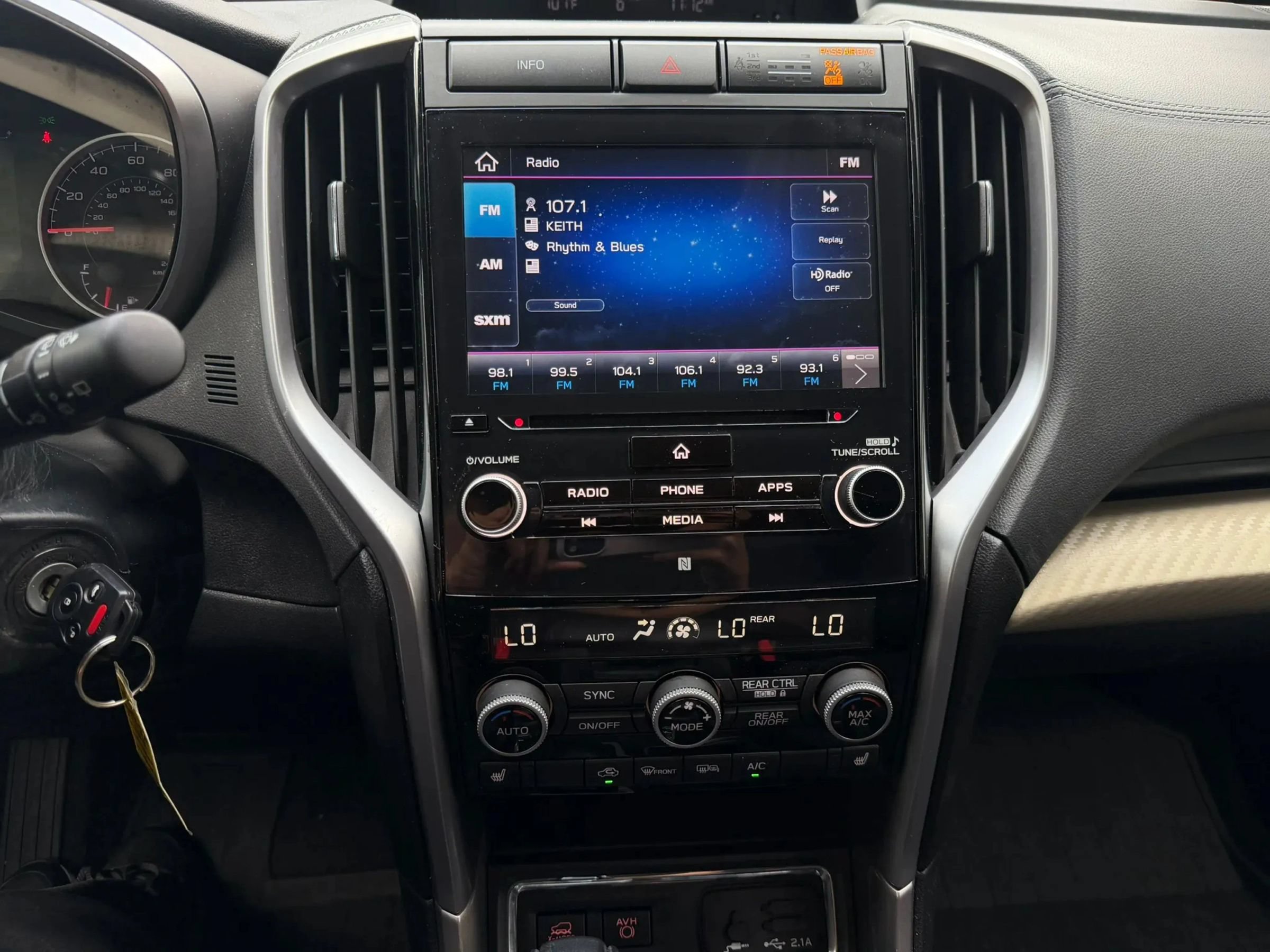 Used 2022 Subaru Ascent Premium AWD/4WD image 36