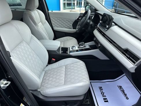 Used 2023 Mitsubishi Outlander SEL image 11