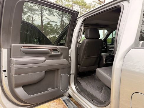 Used 2025 GMC Sierra 3500 SLT w/ SLT Premium Package AWD/4WD image 23