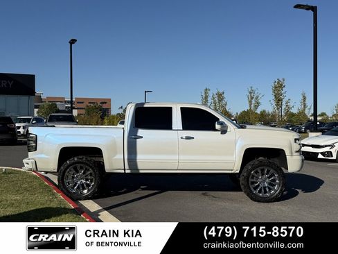Used 2018 Chevrolet Silverado 1500 LT w/ All Star Edition image 9
