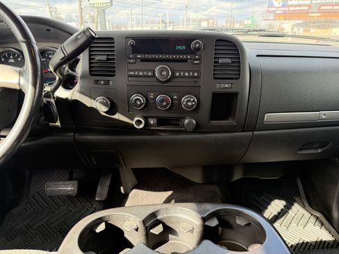 Used 2010 GMC Sierra 1500 SLE image 19