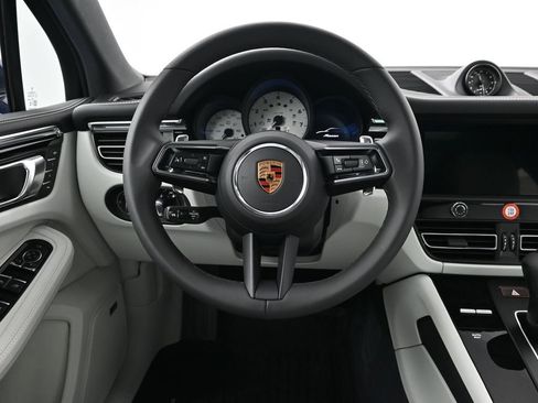 New 2026 Porsche Macan image 13