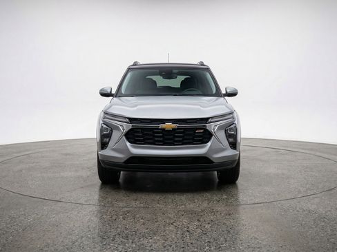 Used 2025 Chevrolet TrailBlazer LT image 2