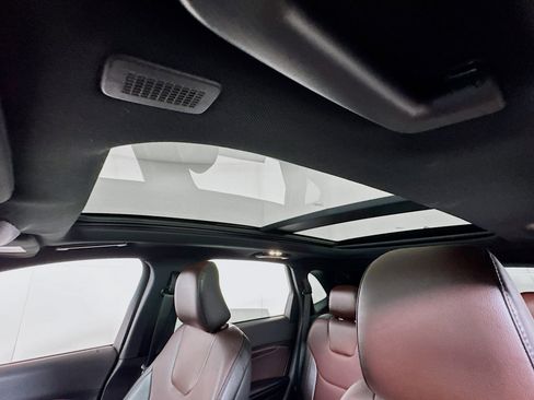 Used 2022 Ford Edge Titanium w/ Equipment Group 301A image 6