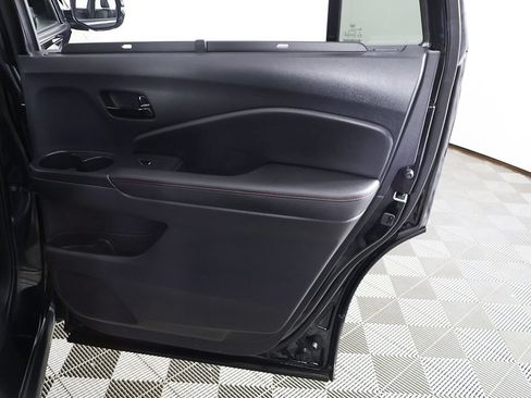Used 2024 Honda Passport Black Edition image 30