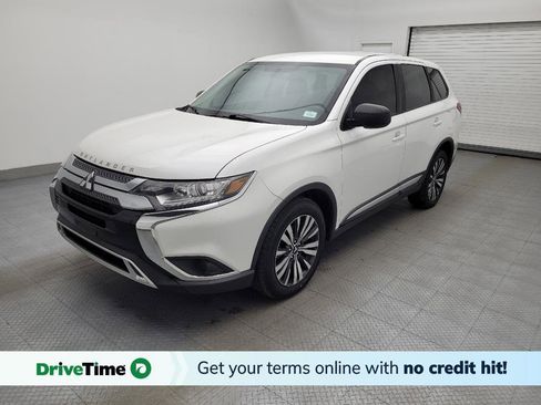 Used 2019 Mitsubishi Outlander ES image 1