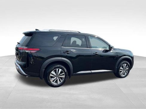 Certified 2025 Nissan Pathfinder SL w/ Cargo Package FWD image 5