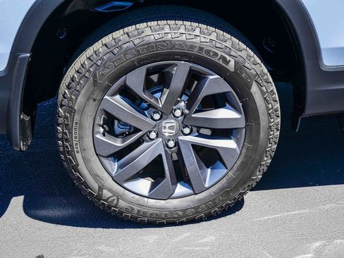 Used 2024 Honda Ridgeline Sport image 9