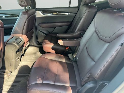 Used 2021 Cadillac XT6 Premium Luxury AWD/4WD image 14