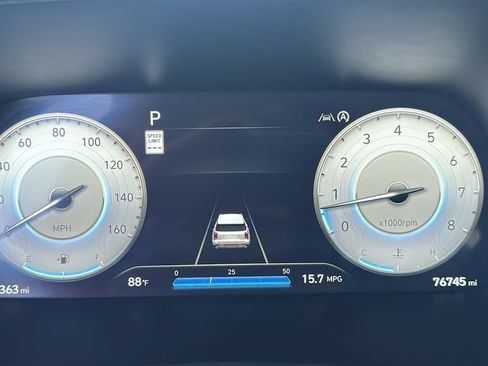 Used 2023 Hyundai Palisade Limited FWD image 2