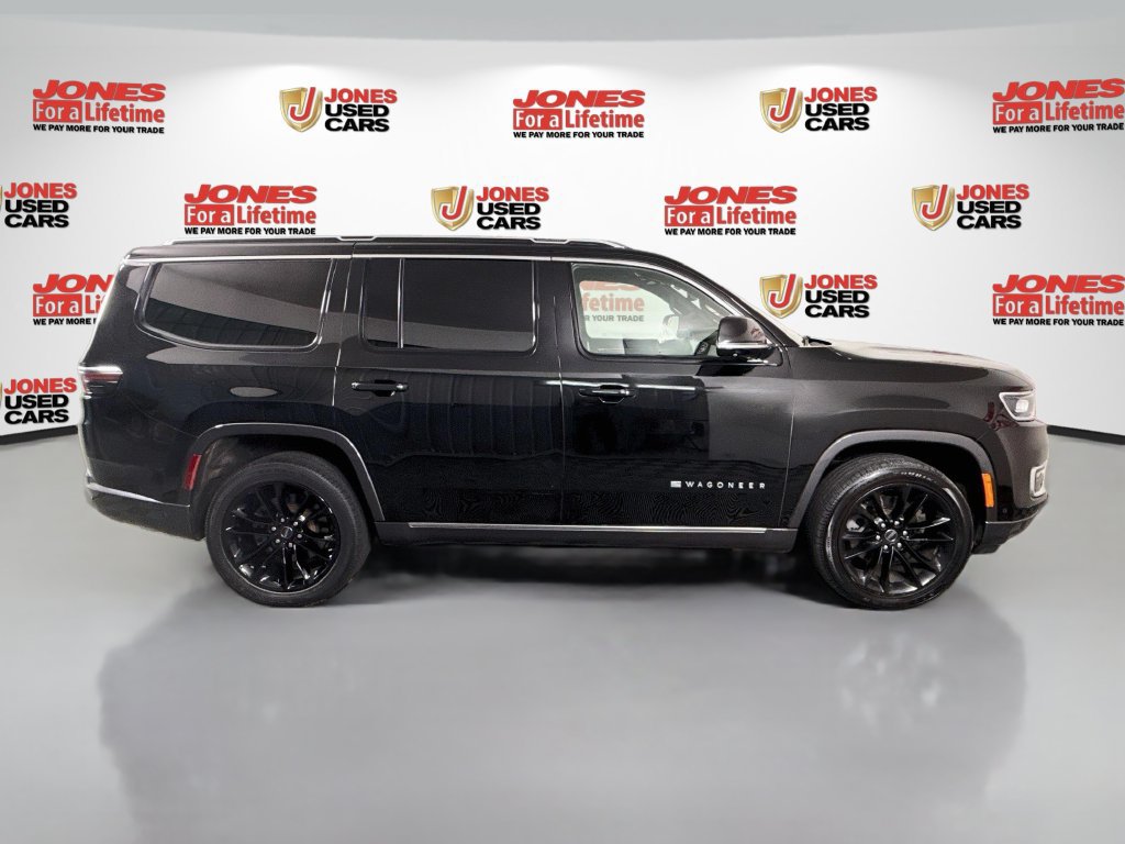 Used 2022 Jeep Wagoneer Series III w/ Premium Group I AWD/4WD image 17