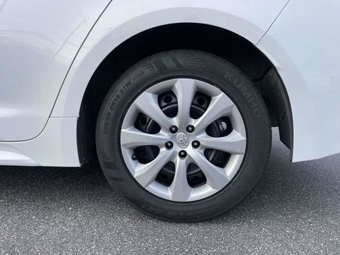 Used 2024 Toyota Corolla LE image 9