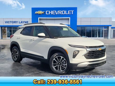 Used 2026 Chevrolet TrailBlazer LT FWD image 1