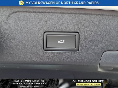 New 2026 Volkswagen Atlas Cross Sport SEL R-Line image 16