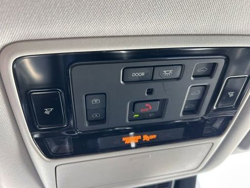 Used 2025 Toyota Grand Highlander Limited image 24