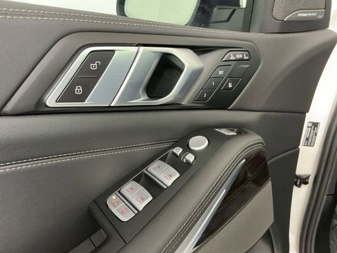 Certified 2025 BMW X7 xDrive40i w/ Premium Package image 20