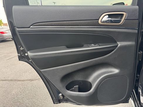 Used 2015 Jeep Grand Cherokee Limited RWD image 17